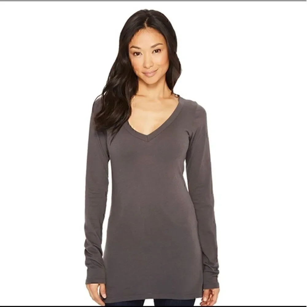 NWT Revolve LAmade Long Sleeve V Neck Modal XS - Picture 2 of 8
